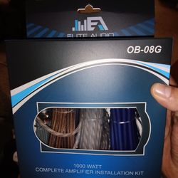 Elite 8 Gauge Amp Kit Brand New In The Box 