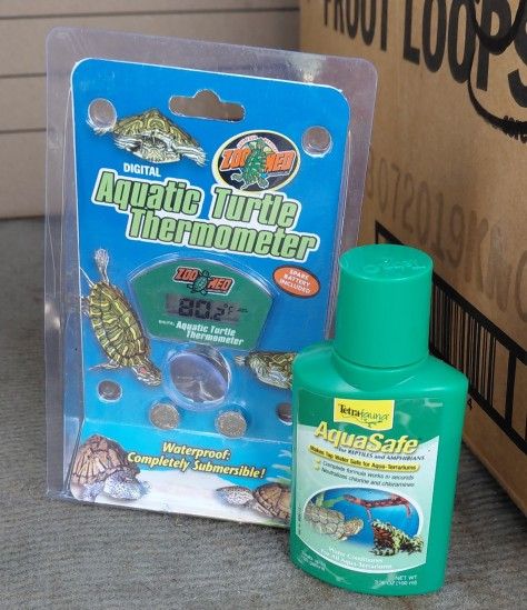 Turtle Thermometer & Water Cleaner