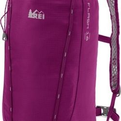 Rei flash 18 pack hiking backpack hydration compatible