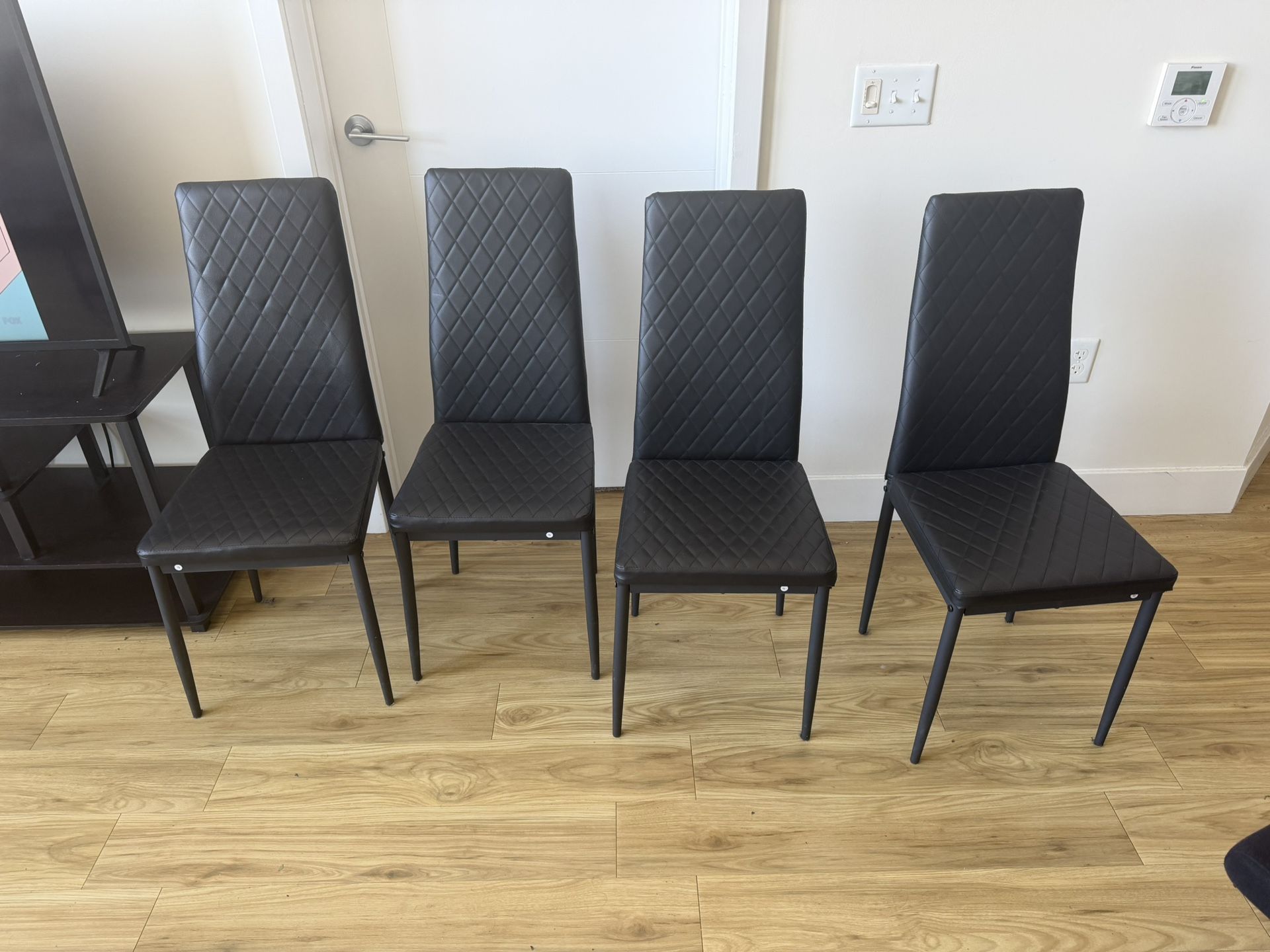 Set Of 4 Chairs