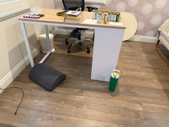 Work desk