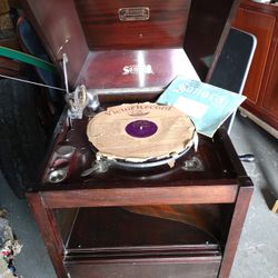 Vintage Phonograph 