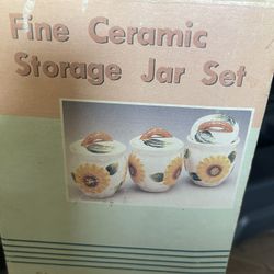 NIB Sunflower Fine Ceramic Storage Jar Set 