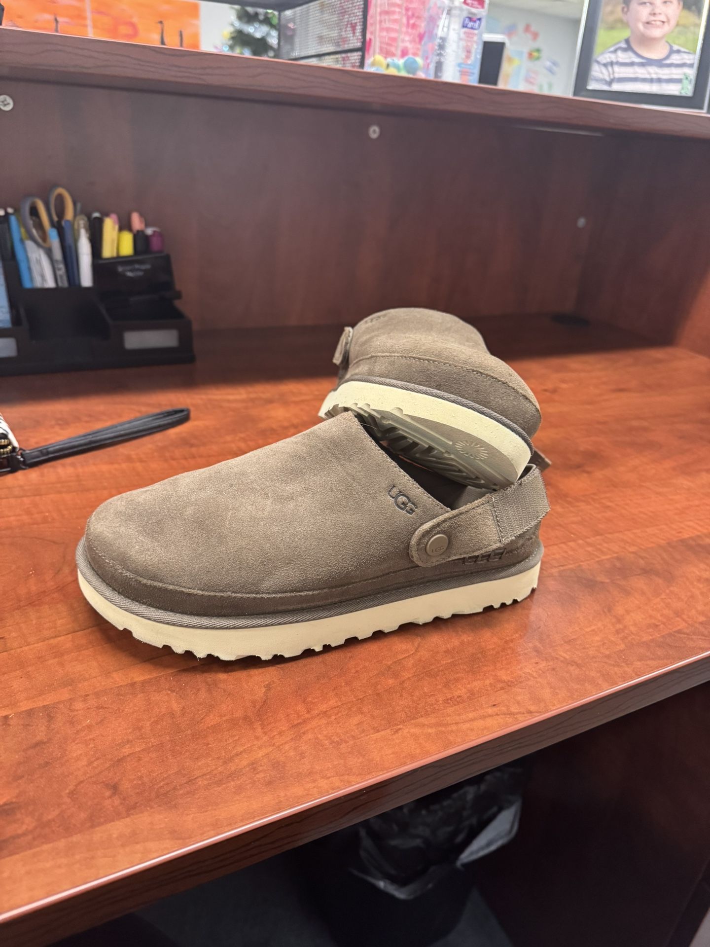 Ugg clogg