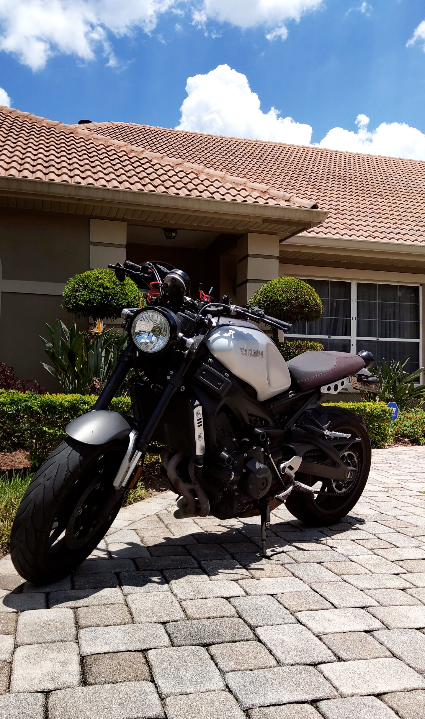 2016 Yamaha XSR900 18.5k Miles Motorcycle Oil Change/NEW Tires/NEW