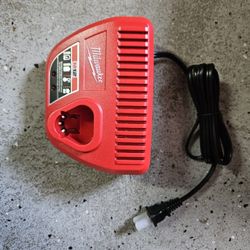 M12 Charger
