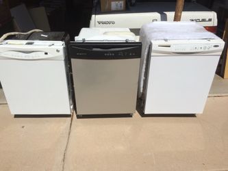 DISHWASHER TRIO: GE W/ S. STEEL TUB & GASH ON SIDE(2011)...WHIRLPOOL GOLD...(DEC. 2005) -WAS WORKING WHEN UNINSTALLED & FRIGIDAIRE(2009) W/ SS DOOR (