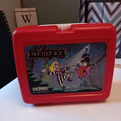 Vintage 1989 thermos beetlejuice movie themed lunchbox. 