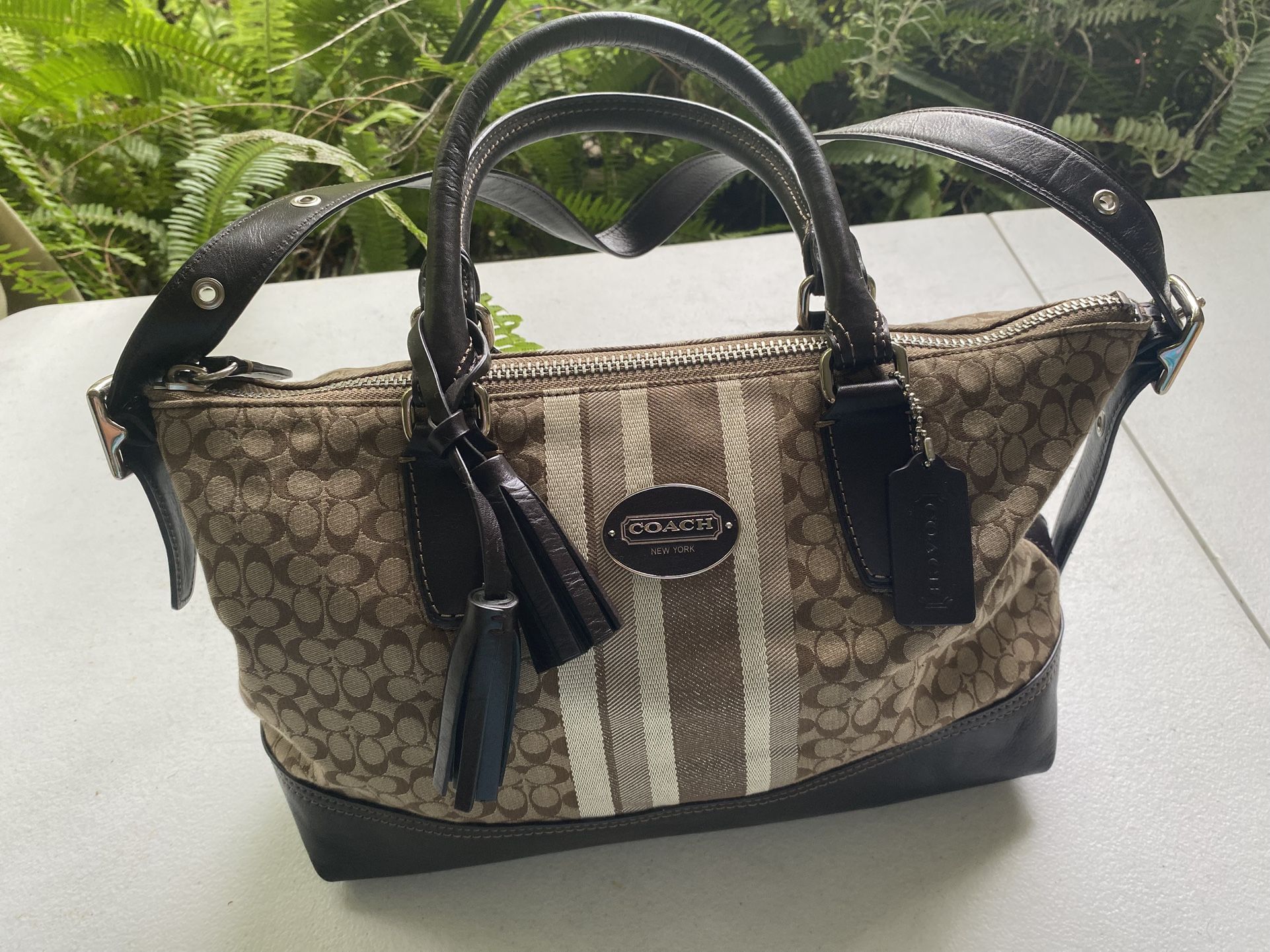 Clean Coach Bag In Excellent Condition