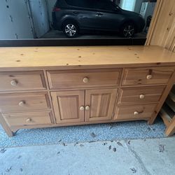 Wood Dresser - GREAT CONDITION 