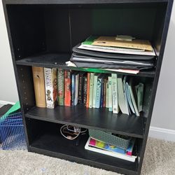 Mainstays 3 - Shelf Bookcase w/ Adjustable Shelves