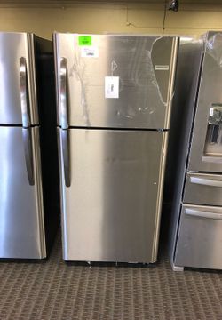 Frigidaire Top Freezer Refrigerator Model:LFTR2021TF JSV