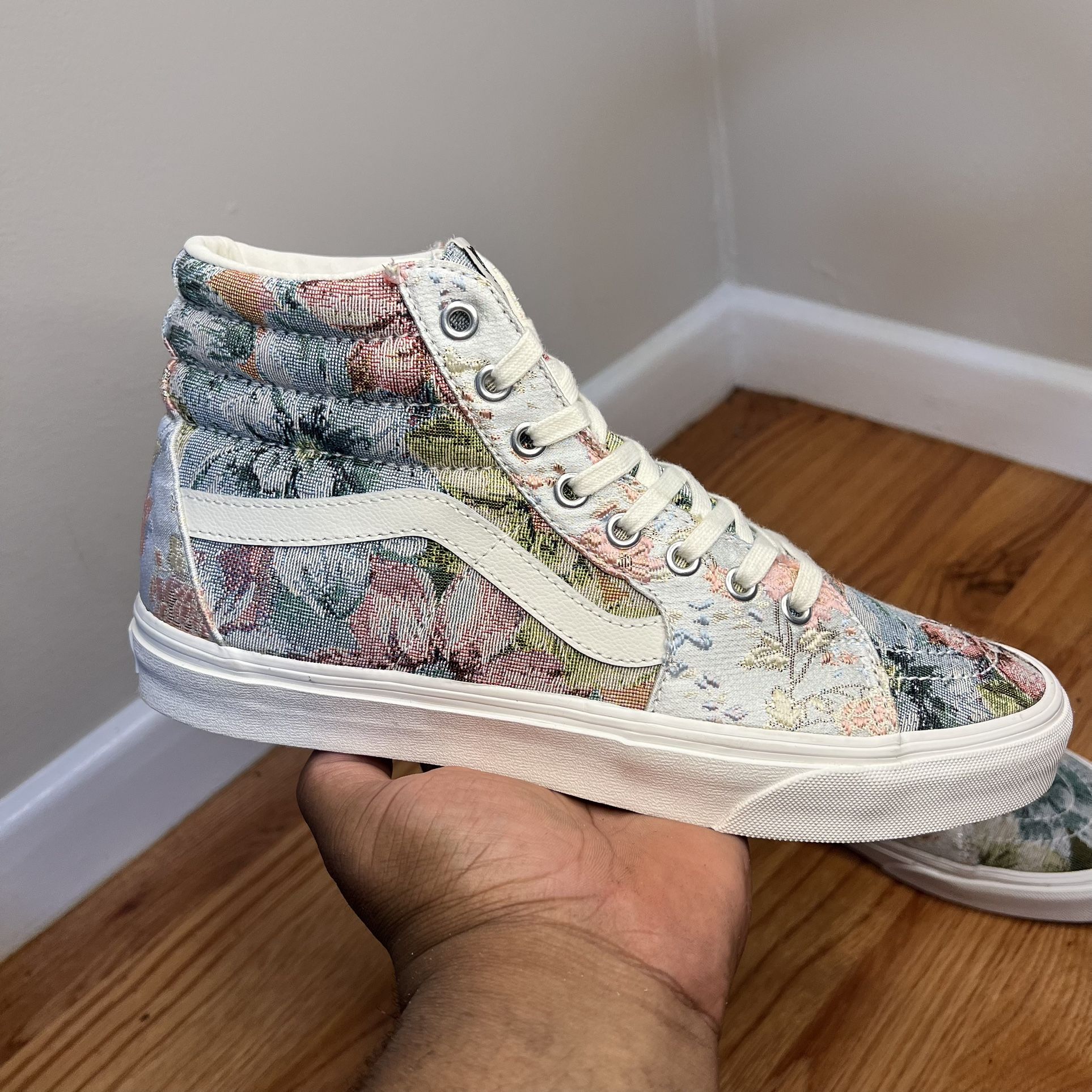 VANS Sk8-Hi “RARE Tapestry Floral” VN0A4U3C2PZ SIZE 9M/ 10.5W