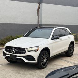 2021 Mercedes GLC 300 