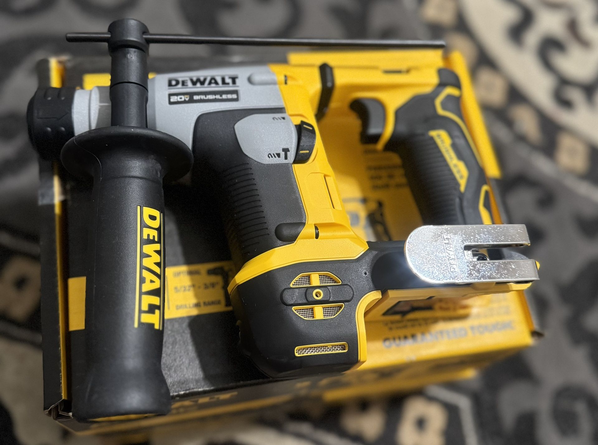 DEWALT ATOMIC 20V MAX Cordless Brushless Ultra-Compact 5/8 in. SDS Plus Hammer Drill