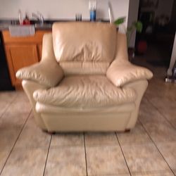 2 Leather Arm Chairs/Recliner