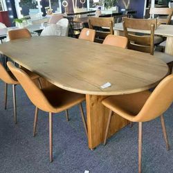 7-Piece Dining Table and Chair Set，$780