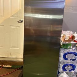 Frigidaire Standing Upright Freezer 