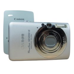 Canon PowerShot SD1200 IS 10MP Digital Camera Bundle Silver w/Charger + Battery  Comes with: Camera Charger Battery Wrist Strap *ask for a memory card