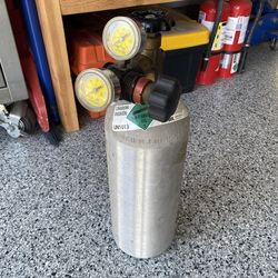 C02 Tank And Regulator
