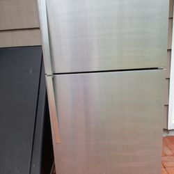 Whirlpool Refrigerator 