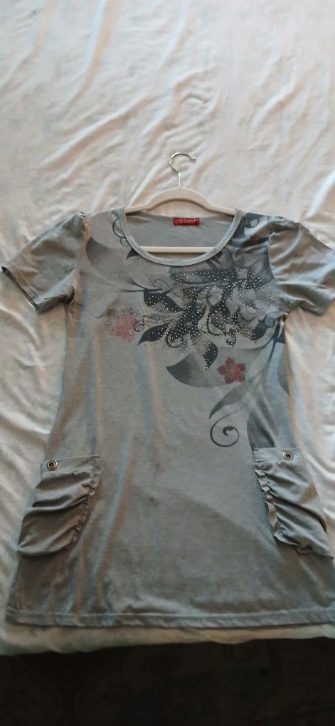 Grey, S