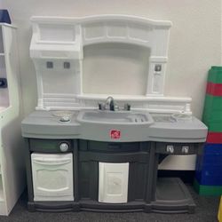 Free Toy Kitchen 