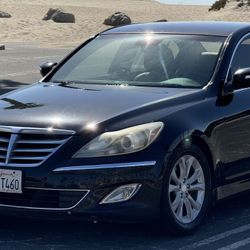2013 Hyundai Genesis