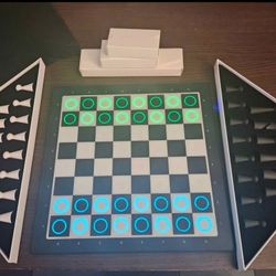 World's Smartest Chess Board