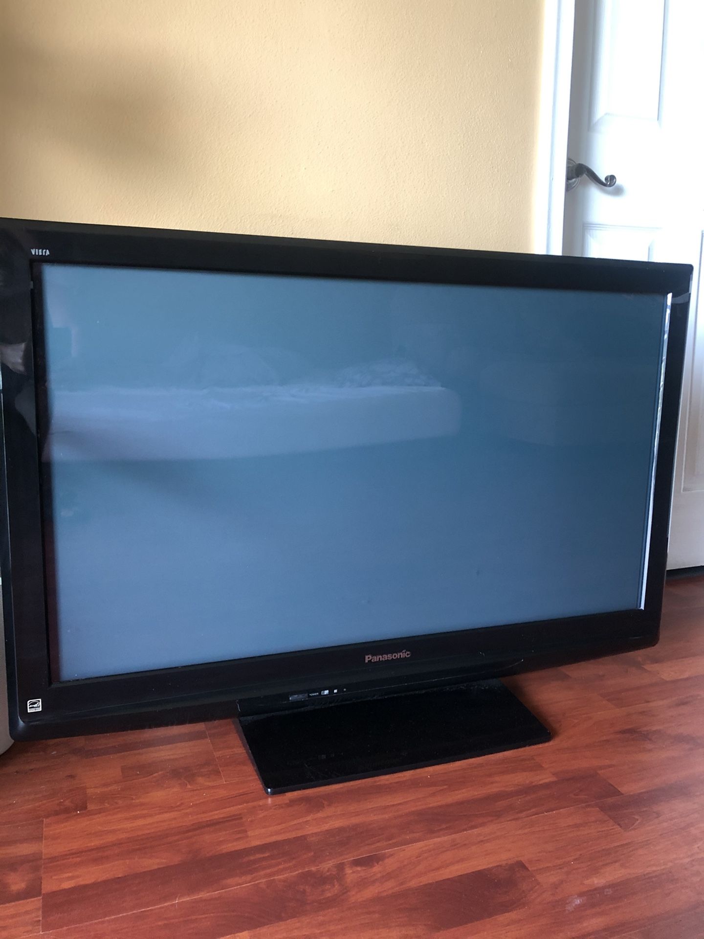 TV, Panasonic , 42”