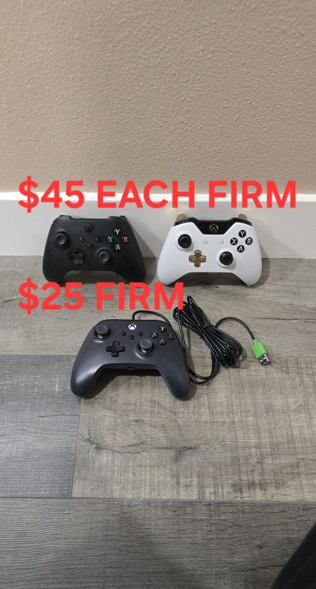XBOX ONE CONTROLLERS, GREAT CONDITION, FIRM PRICE, READ DESCRIPTION FOR DETAILS