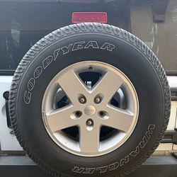 2018 Jeep Wrangler JKU Stock Wheels