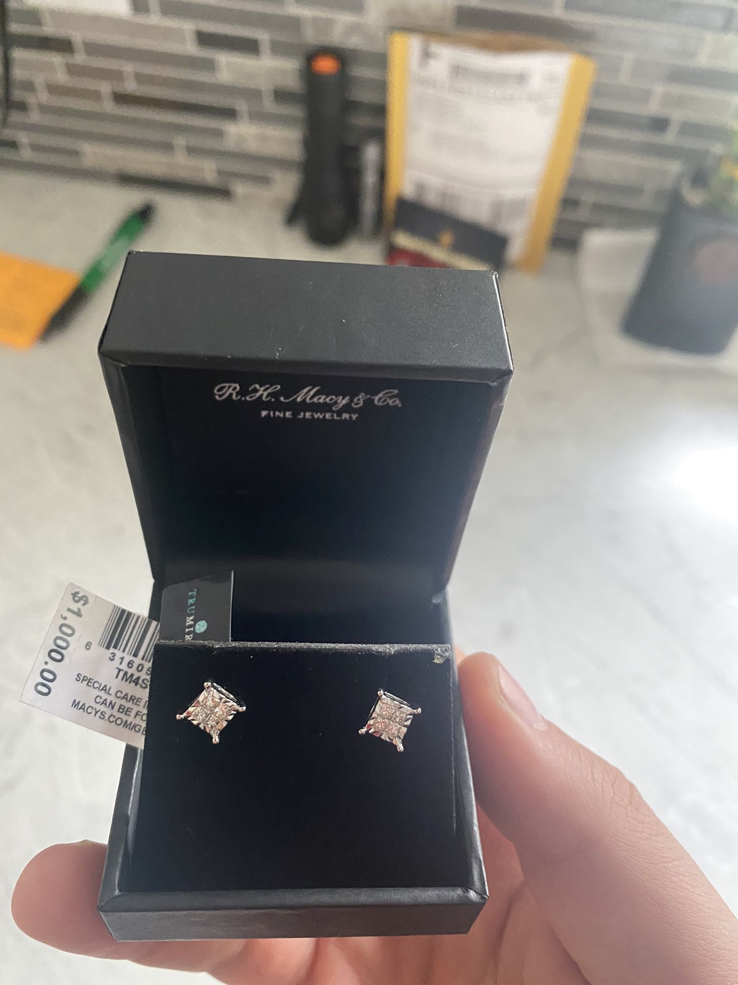 1/2 Carat Diamond Stud Ear Rings Brand New 