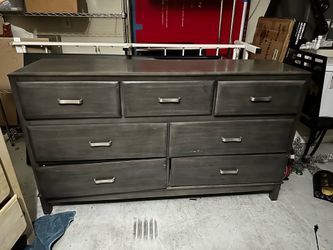 Wooden 7 drawer dresser can hold 85inch TV