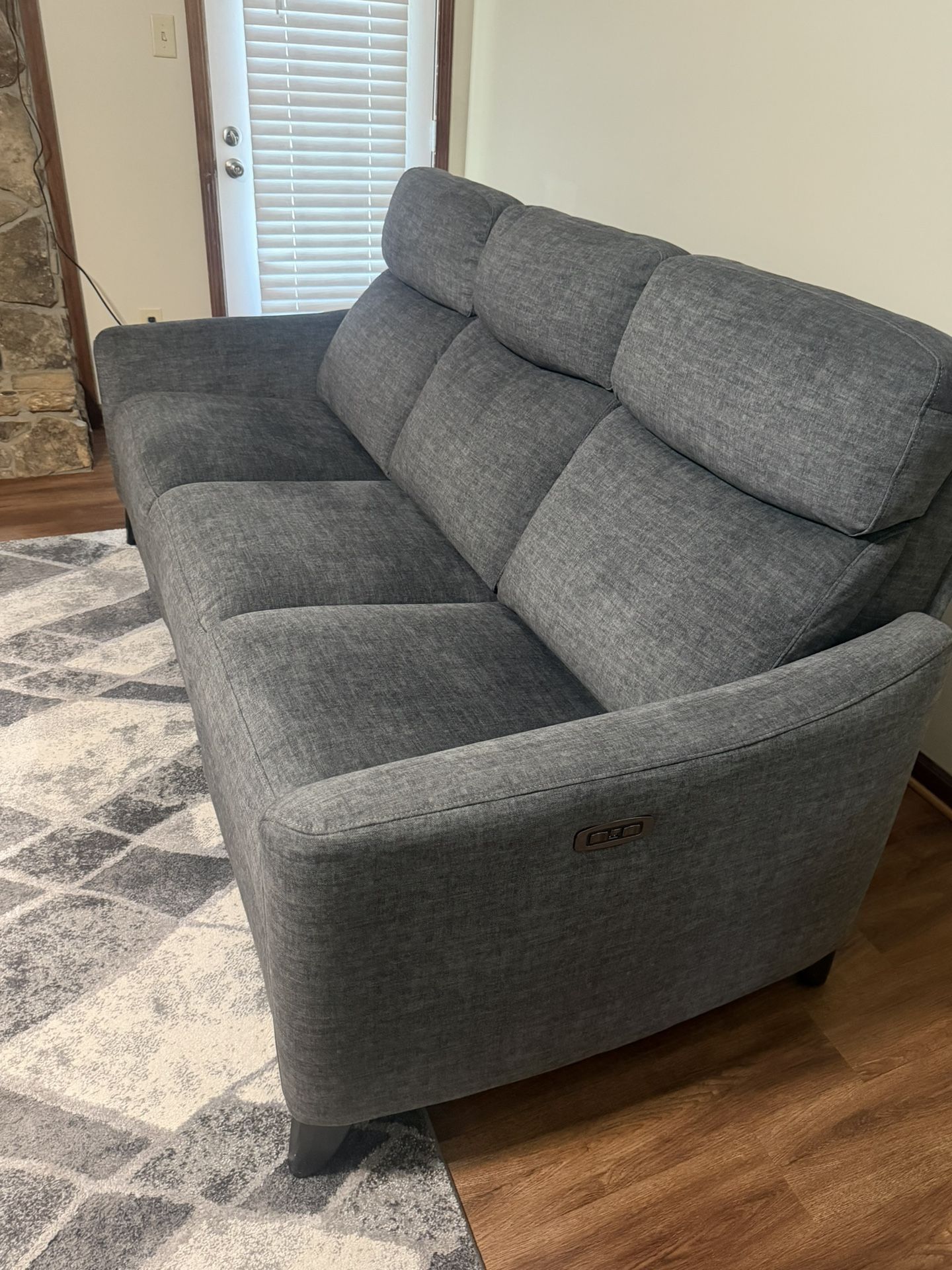 Like New Electric Reclining Sofas 