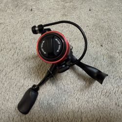 Penn Fierce 2 Size 1000 Reel with 4lb Flouro 