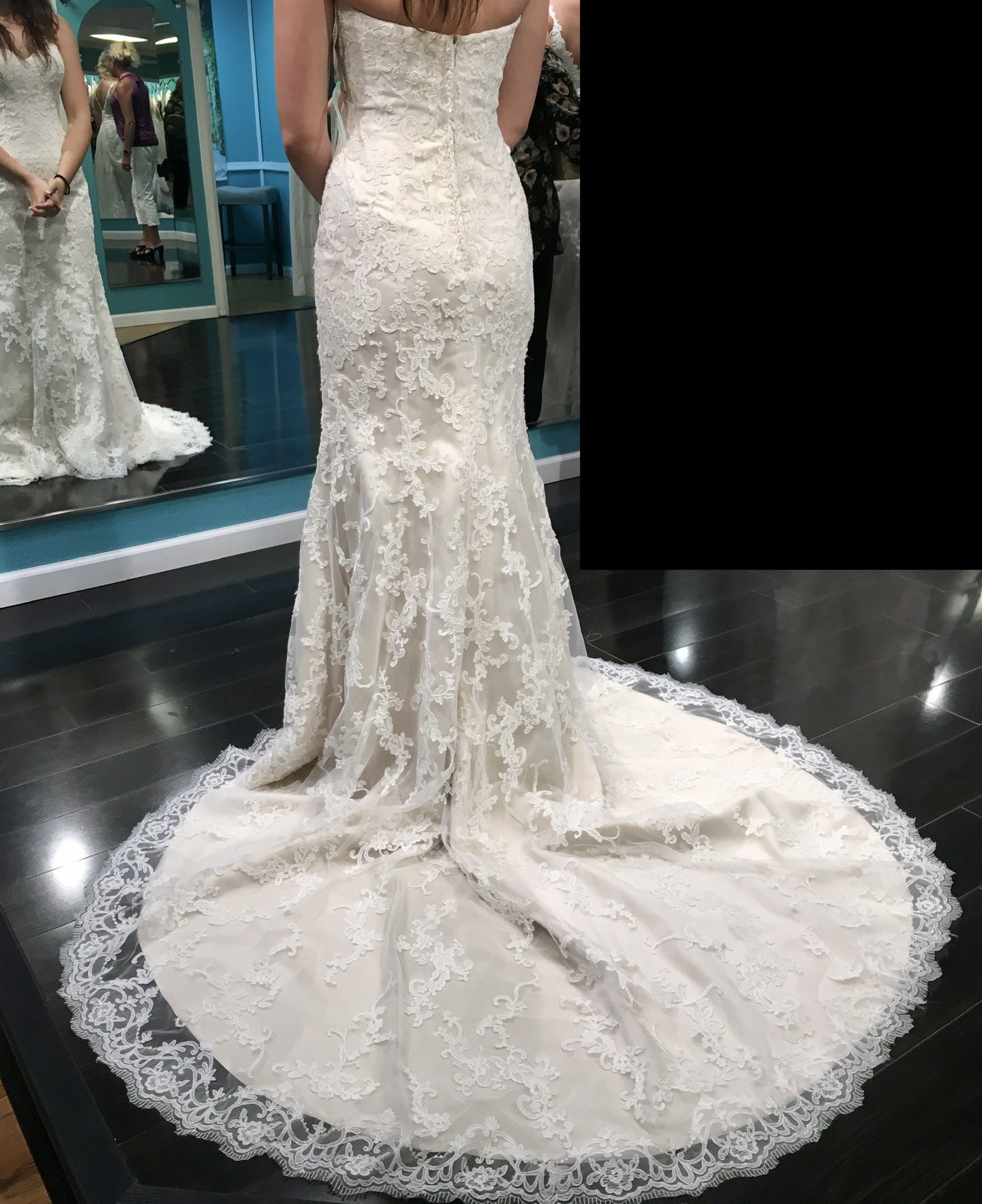 Stunning Wedding Gown 