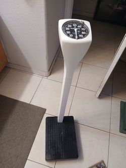 Vintage Health O Meter Doctors Scale 36 inch Excellent Condition
