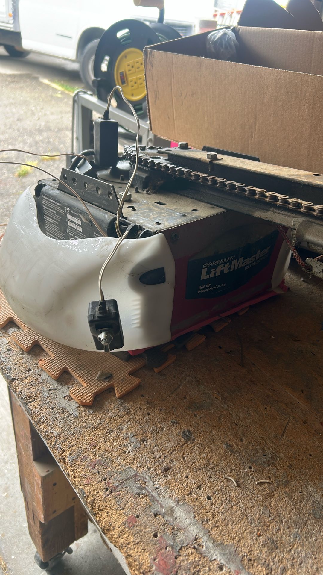 Liftmaster 3595 Carriage House Garage Door Opener