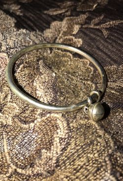 Bangle bracelet