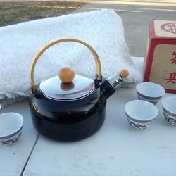 Very Nice Tea Set From China With 6 Cups.