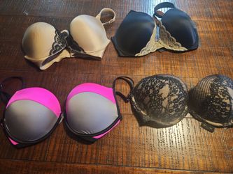 Brand name 32 DDD Bras