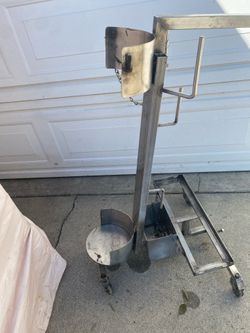 WELDING TROLLI CART STAINLESS STEEL  OR ALUMINUM  NOT SURE LIGHT HEAVY DUTY $100 firm