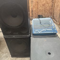 4 Speakers and  audio mixer