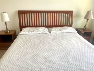 King size bed with two nightstands