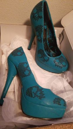 Skull heels size 7 MUST GOO