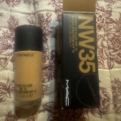 BNIB- MAC NW35 Studio Fix Fluid SPF 15 Foundation 1.0 FLOz