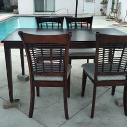 Dining Room 4 Chairs