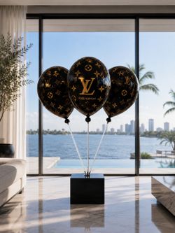 🔥 PRICE DROP – Luxury Designer Inspired Balloon Sculpture