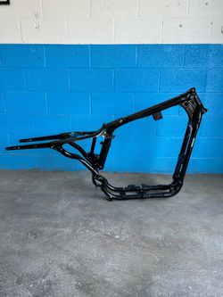 2005 Harley-Davidson Sportster XL1200C OEM Frame Chassis VIN Matching Arizona Salvage Title 6,143 Miles
